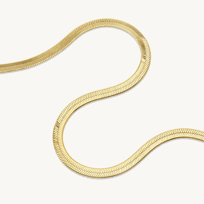 Giovanna Herringbone Chain Necklace