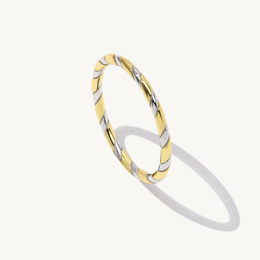 Verna Twist Ring