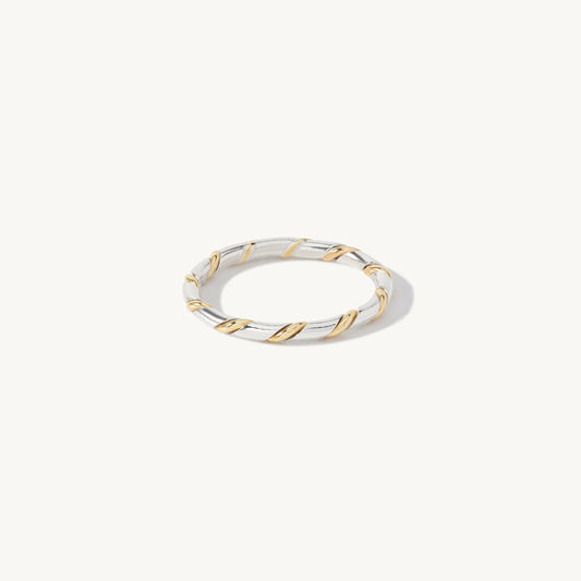 Verna Twist Ring