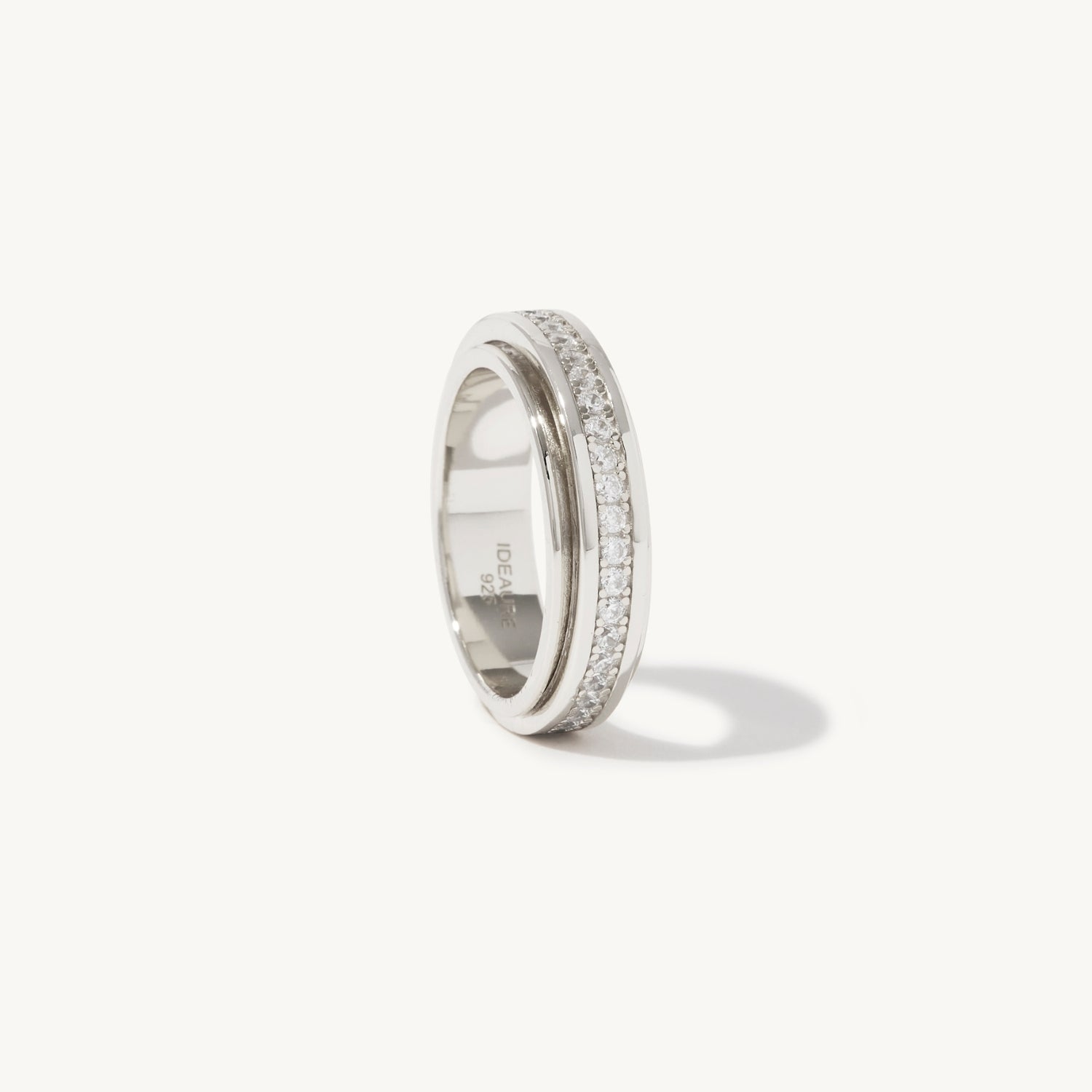 Veronica Spinner Ring